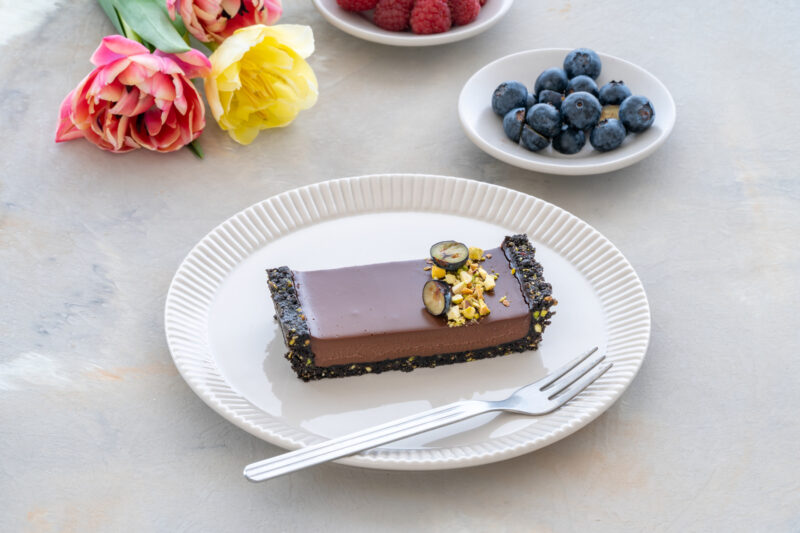 Веганский шоколадно-фисташковый тарт